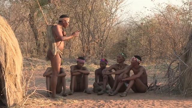 非洲有个部落，女性比男性的地位高，男性平均身高1.6米