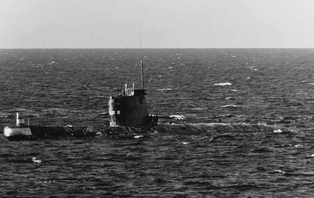 世界最惨烈海难，三枚鱼雷齐射，击中德国巨轮，近万人葬身鱼腹