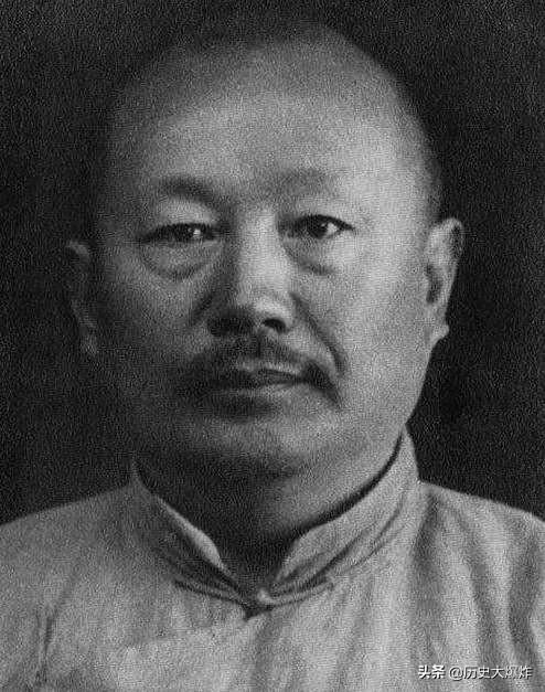 他是滇军元老，曾当众羞辱老蒋，并说黄埔生战斗力低，后被刺杀