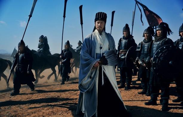 刘备死后，诸葛亮为何不东征为他复仇，反而恢复吴蜀联盟