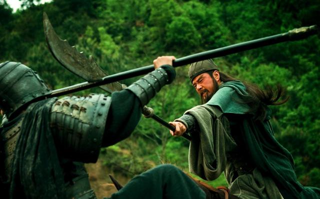 此人才是三国最强者，关羽被他斩于马下，刘备也被他杀的片甲不留
